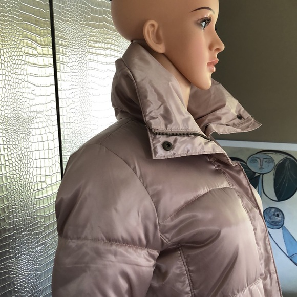 Old Navy size M puffer coat - worn twice - Picture 4 of 9